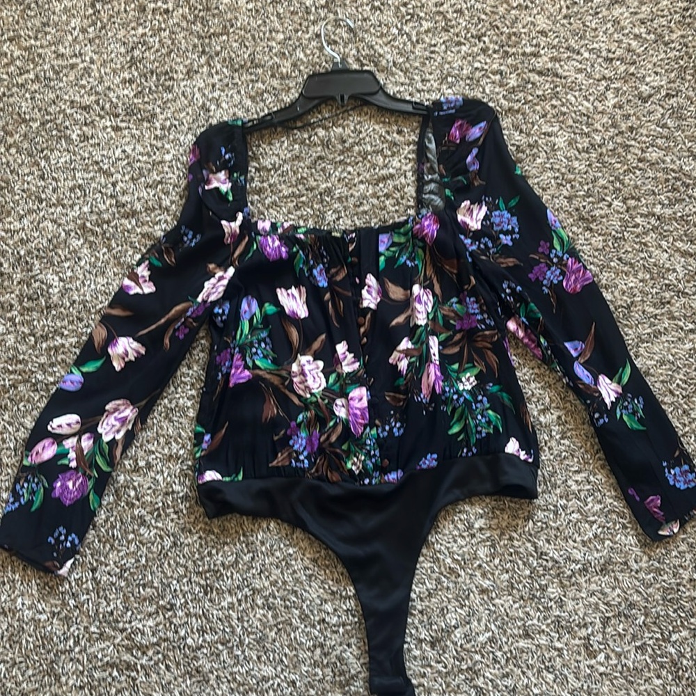 Floral print top